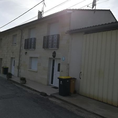 Gite Du Vignoble Sidky Lussac  Экстерьер фото