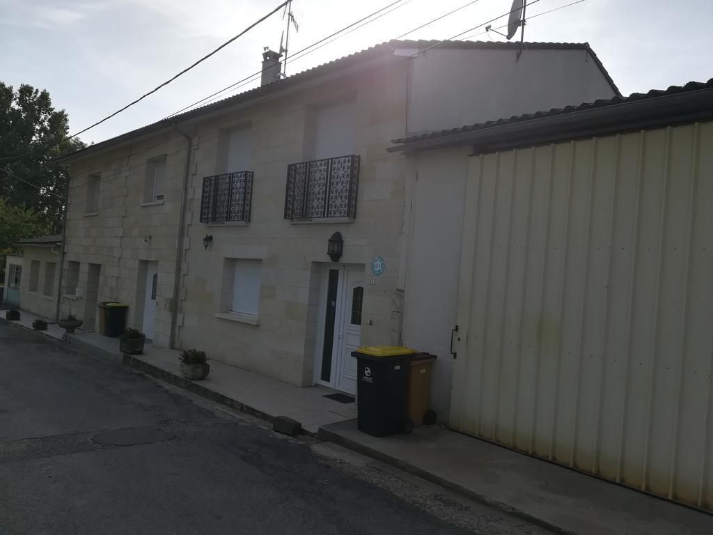 Gite Du Vignoble Sidky Lussac  Экстерьер фото